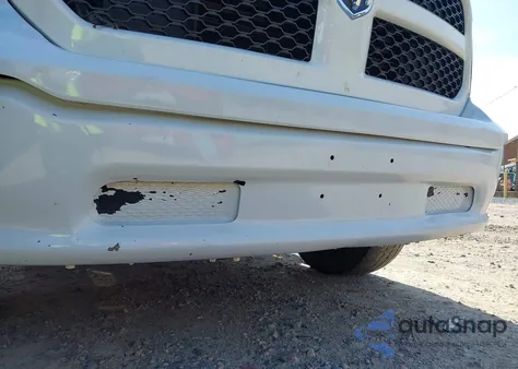 2018 Ram 1500 Tradesman 4X4 6'4 Box z USA, uszkodzony, nr VIN 3C6JR7AGXJG210530